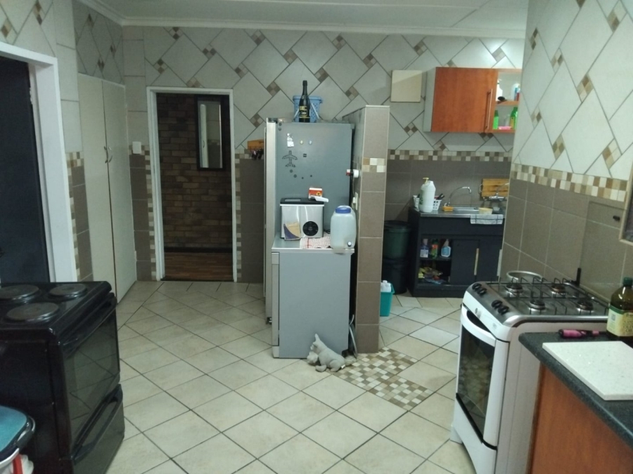 4 Bedroom Property for Sale in Lourenspark North West